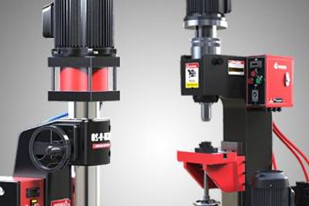 自動(dòng)鉚釘機(jī)使用注意哪些事項(xiàng)？