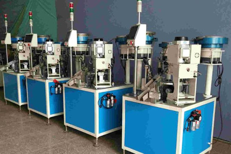 氣壓鉚釘機(jī)的費(fèi)用貴不貴？?jī)r(jià)格可接受！