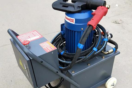 如何保養(yǎng)風(fēng)管鉚釘機？四點措施需重視！