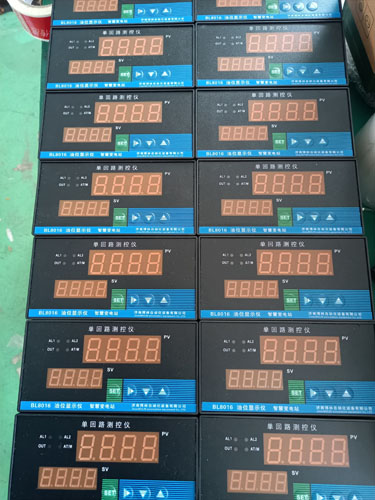 ���͹���BL8016���@�x��