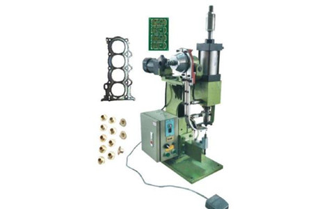 如何用單頭單頭氣液增壓鉚釘機(jī)提高生產(chǎn)效率和質(zhì)量？