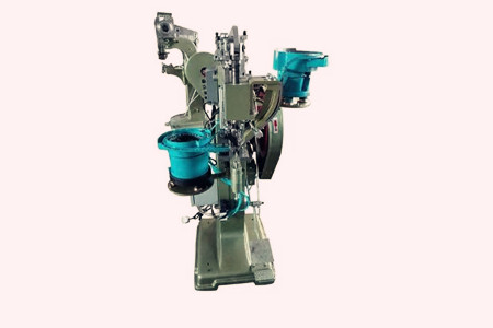 自動(dòng)鉚釘機(jī)的加工精度是怎么樣？