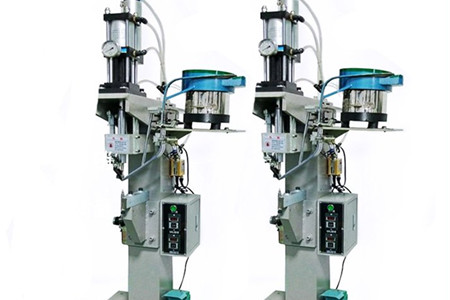 為什么建議大家選用碩峰牌自動鉚釘機？